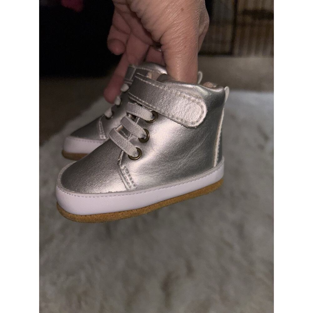 Monkey Feet Baby Sz. 3/6 Mo, Silver Booties. Cute, Great Shape